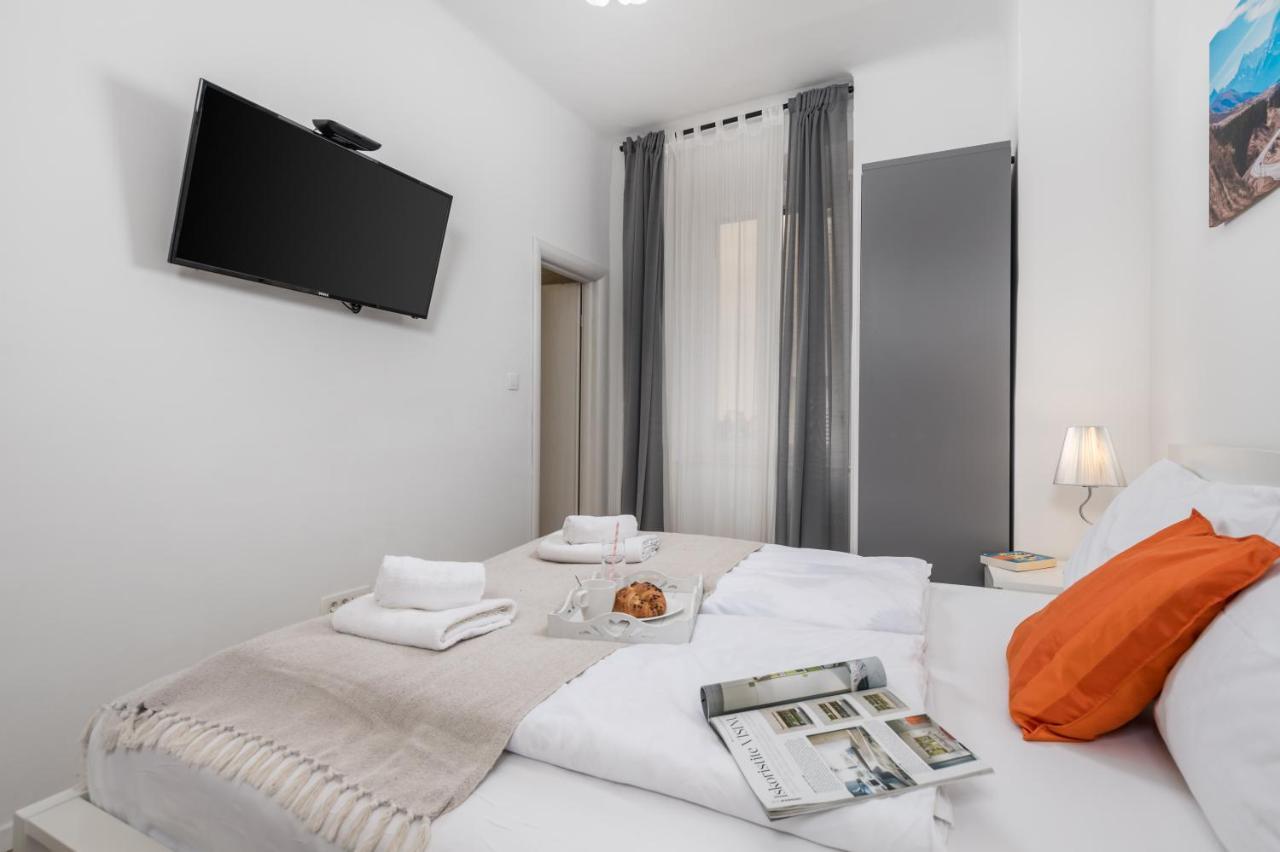 Delta Rooms Rijeka Exteriör bild