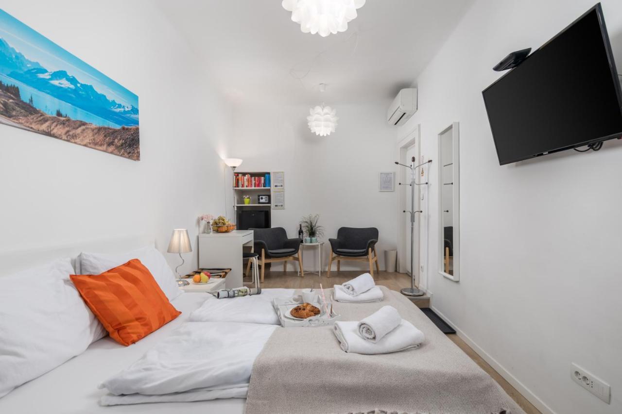 Delta Rooms Rijeka Exteriör bild