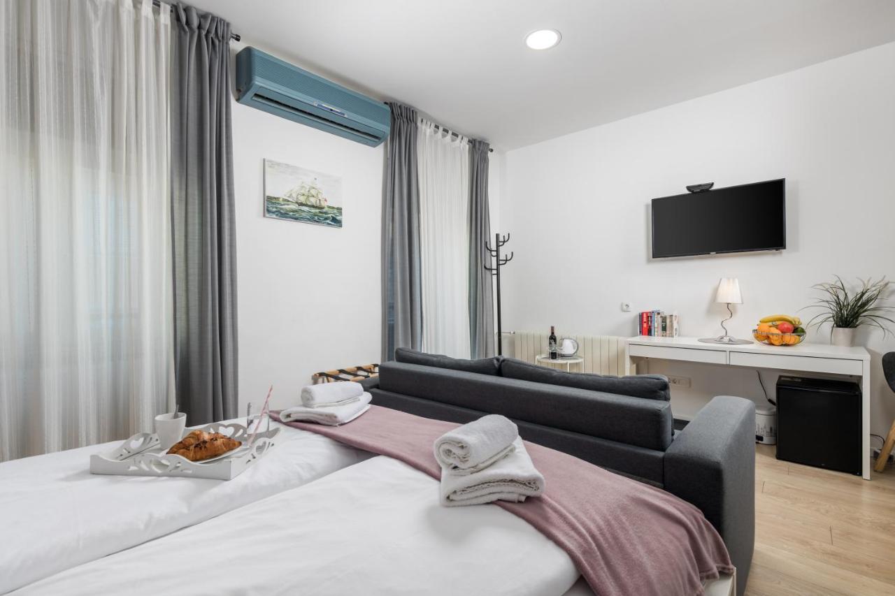 Delta Rooms Rijeka Exteriör bild