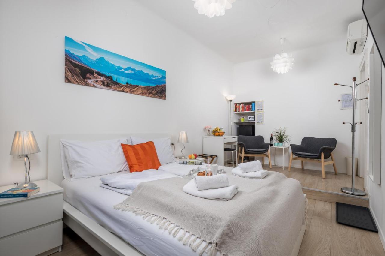 Delta Rooms Rijeka Exteriör bild