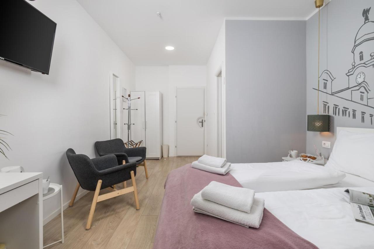 Delta Rooms Rijeka Exteriör bild