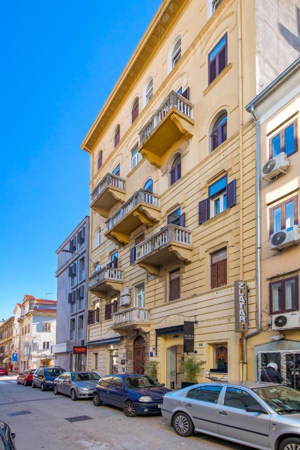 Delta Rooms Rijeka Exteriör bild